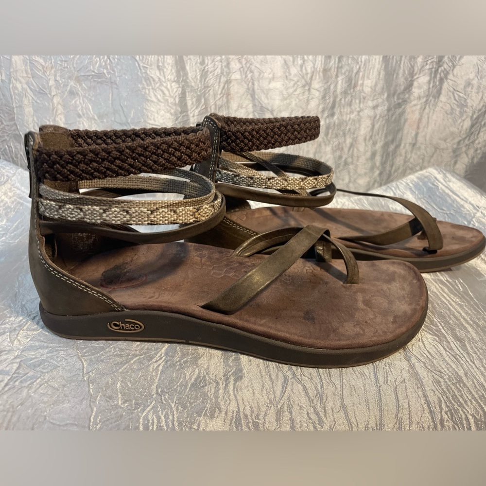 Chaco Dawkins women’s leather sandals with ankle straps & big toe strap